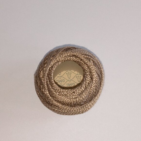 🎯 10 for $10 / DMC Sewing Thread 642 Size 5 - Picture 5 of 10